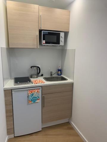 Sky Apartment Im Hotelturm เอาก์สเบิร์ก ภายนอก รูปภาพ